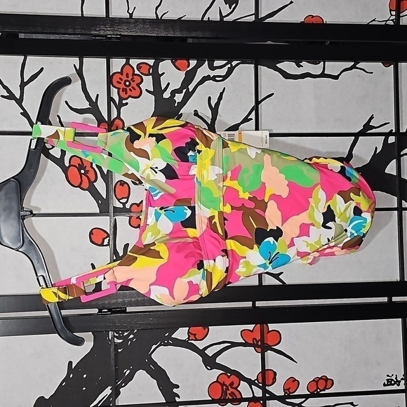 Anne Cole Other - Anne Cole‎ Colorful Floral Swim Top Size Small NWT